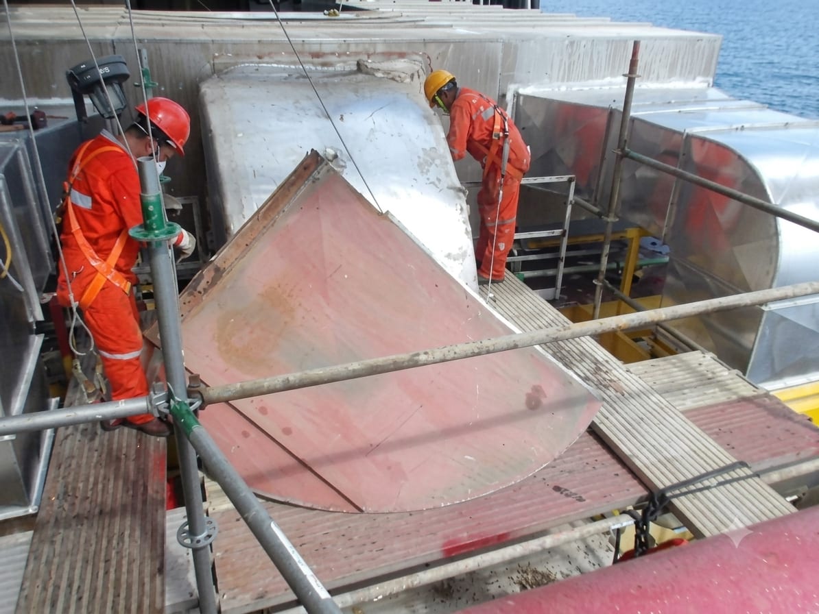 Suministro e instalación de ductos NIZBA en plataforma Ayatsil-C - durante