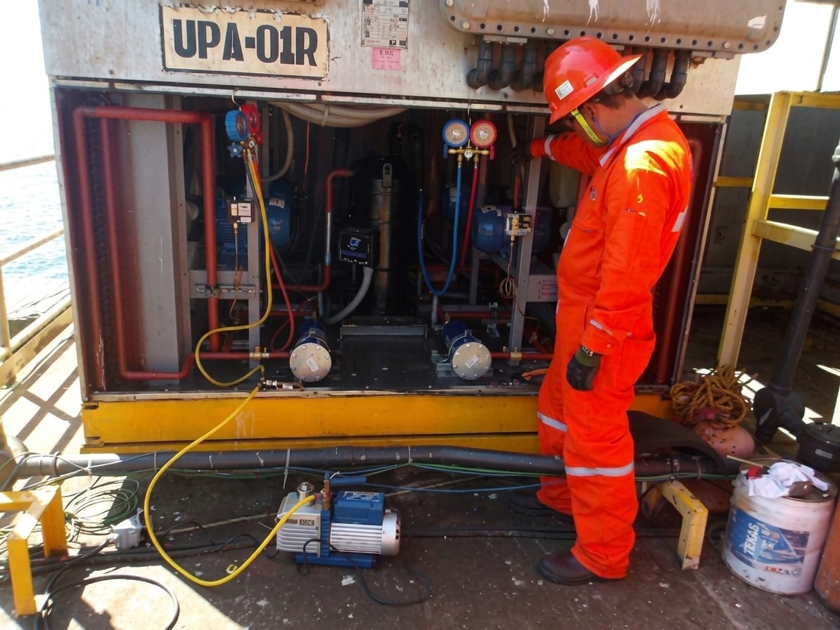 Mantenimiento HVAC NIZBA en plataforma Ayatsil-D - durante